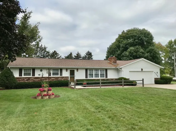 67268 Blue School Rd, Constantine, MI 49042