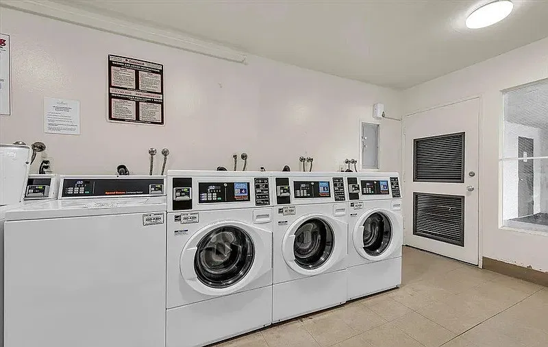 1 bed, 1.0 bath, 505 sqft, $2,000 — Photo 1