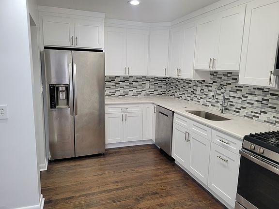 3rd image of 275 Hoym St APT 1H