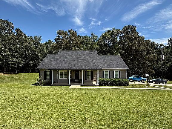 2nd image of 425 Ridgefield Dr