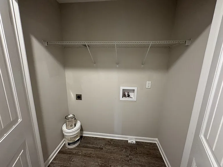 1529 Gambill Wood Dr — Photo 8