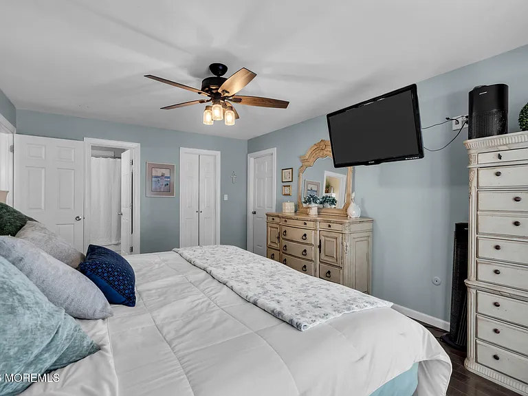 375 Kildare Dr — Photo 21
