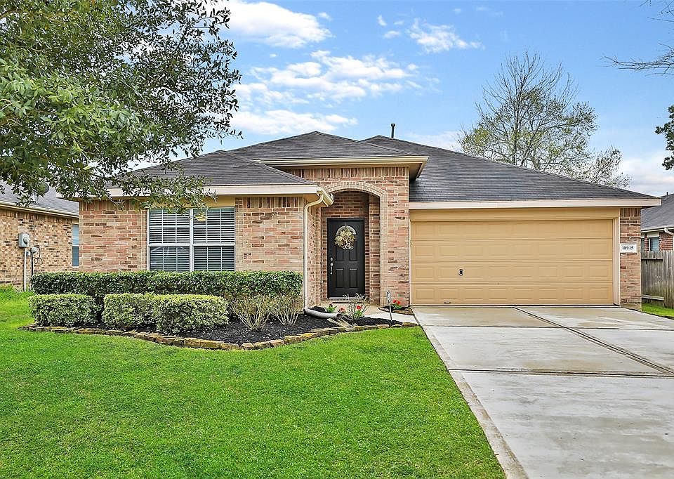 1st image of 18915 Cluster Oaks Dr