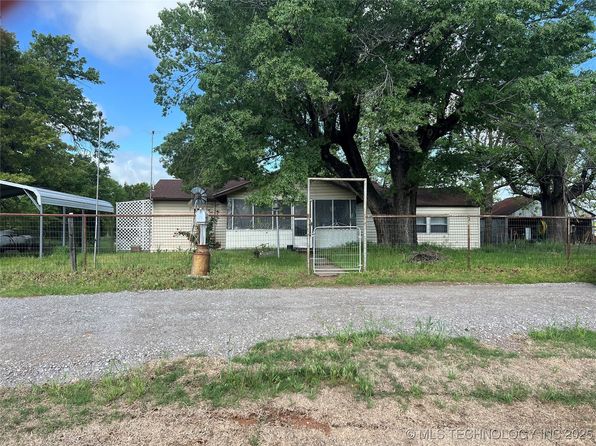 3116 Twin Mounds Rd, Yale, OK 74085
