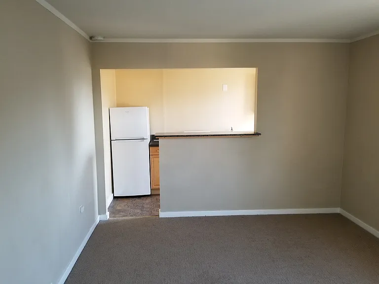 437 Athol Ave #A — Photo 3