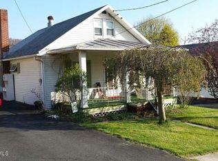 132 Orchard Grove Ave, Lewistown, PA 17044