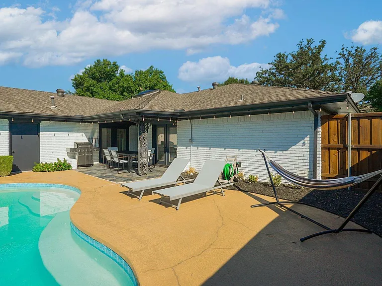 7414 Authon Dr — Photo 35