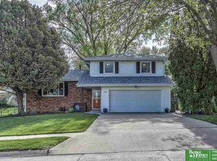 1119 Delmar St, Papillion, NE 68046