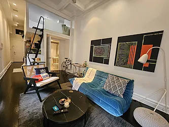 Rented by Julien Aractingi, LREB