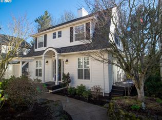 10208 NW Edgewood Dr, Portland, OR 97229