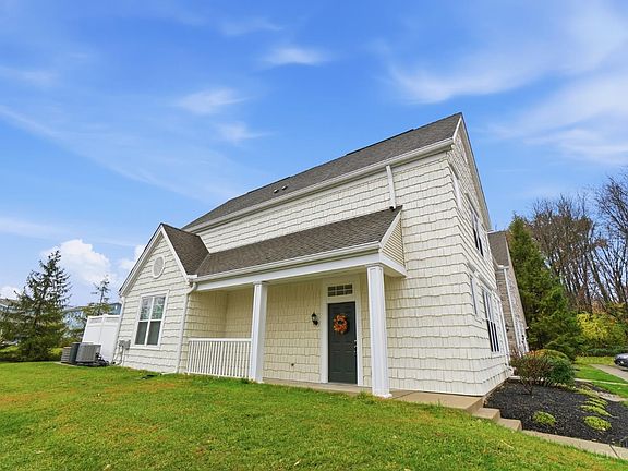 3rd image of 9204 Yarmouth Dr