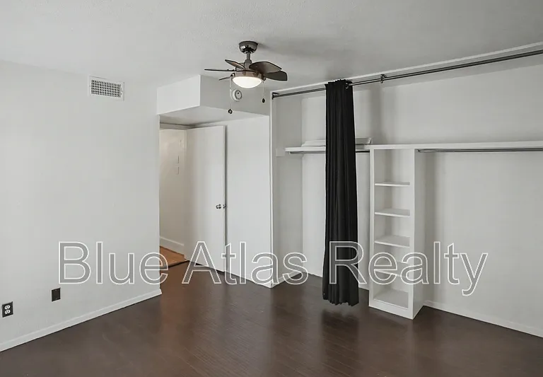 5938 Sandhurst Ln #205 — Photo 7