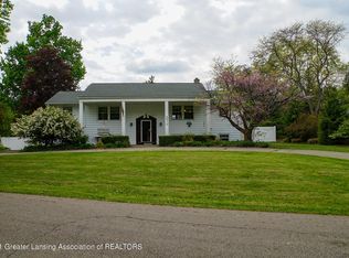 3814 Waverly Hills Rd, Lansing, MI 48917
