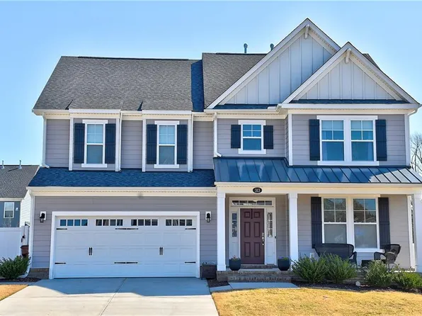 313 Maycox Ln, Chesapeake, VA 23322