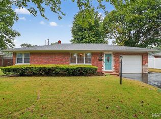 317 Southgate Dr, Belleville, IL
