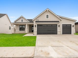 9746 Watermeadow Cir, Johnston, IA 50131