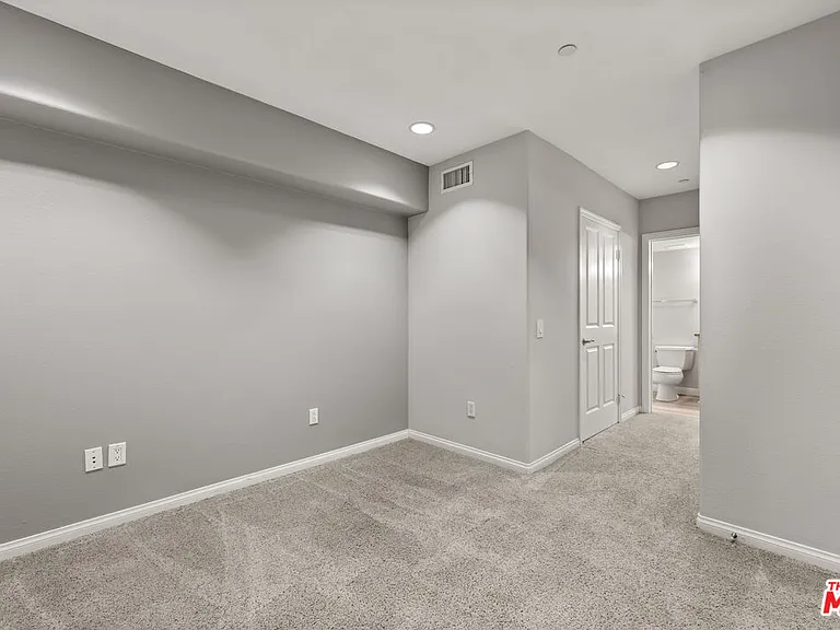 8620 Belford #606 — Photo 10