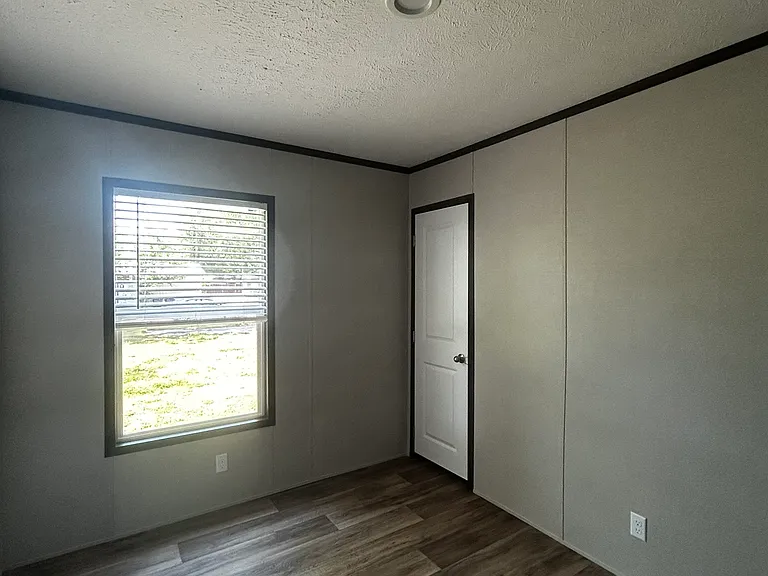 2207 W Macarthur Rd #11 — Photo 13