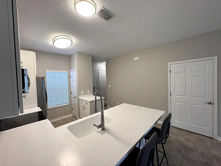 2703 Bay Club Dr — Photo 11