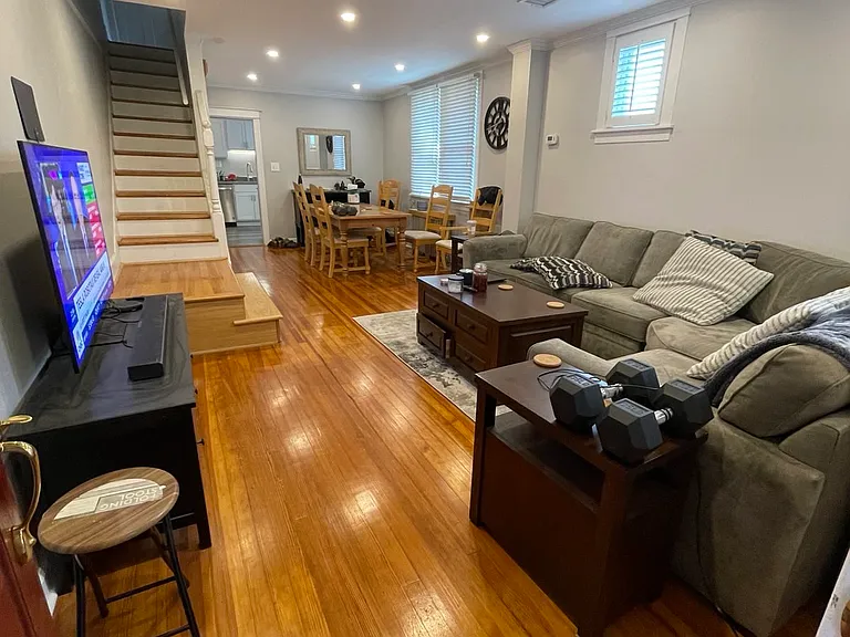 331 E 8th Ave — Photo 7