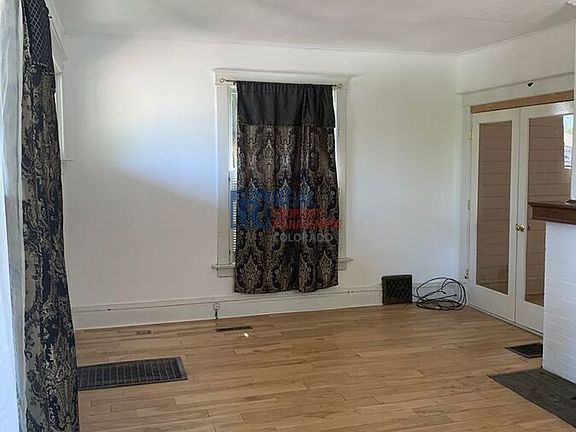 3rd image of 1531 9th Ave
