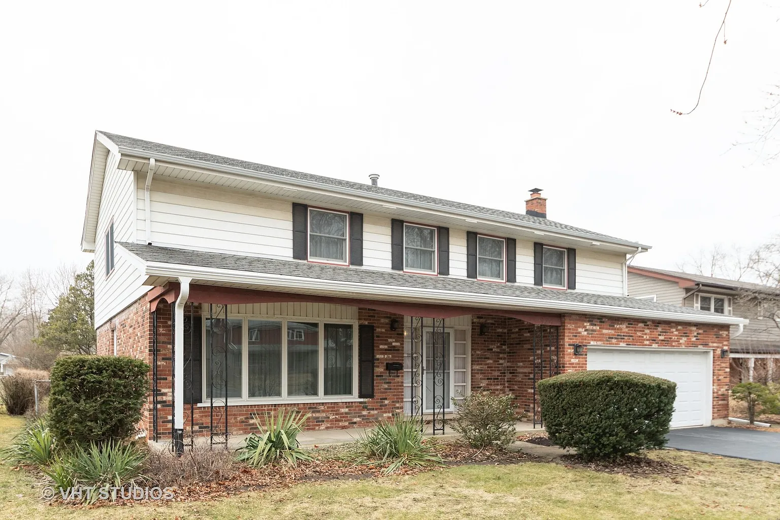 924 Maple Rd photo 1