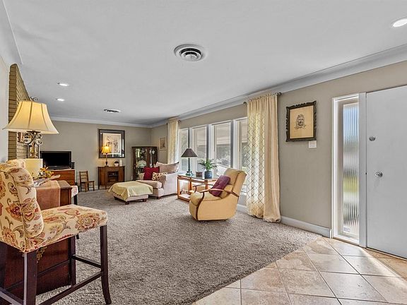 2nd image of 38 Cardigan Dr