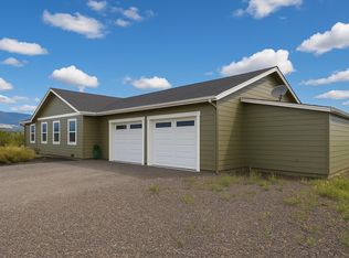 7020 SW Leslie Ln, Montague, CA 96064