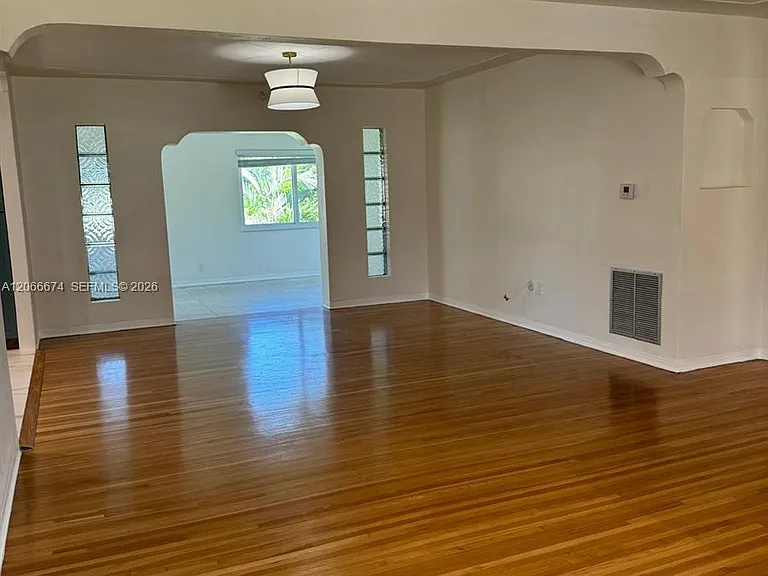 431 Candia Ave — Photo 23