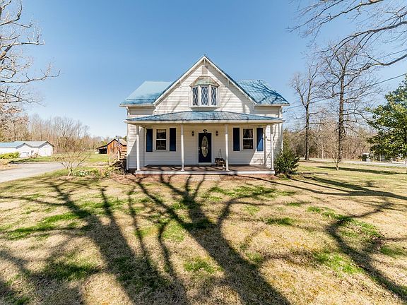 3rd image of 658 Confederate Blvd