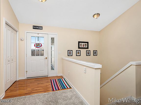 4th image of 2200 Quarter Horse Dr NE