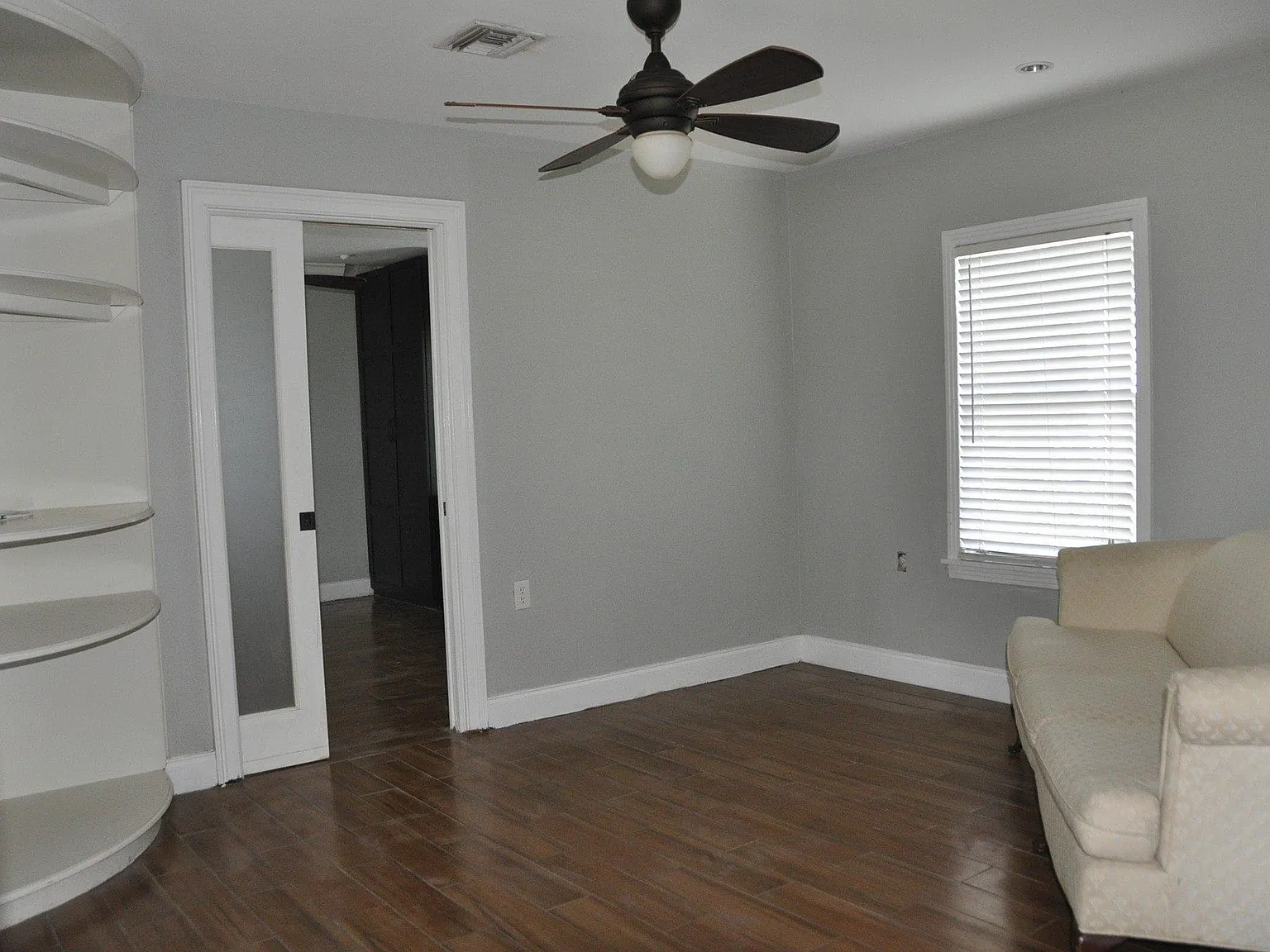 1592 Magnolia Dr — Photo 3