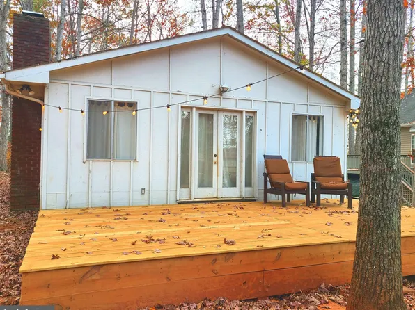 303 Wilderness Dr, Locust Grove, VA 22508