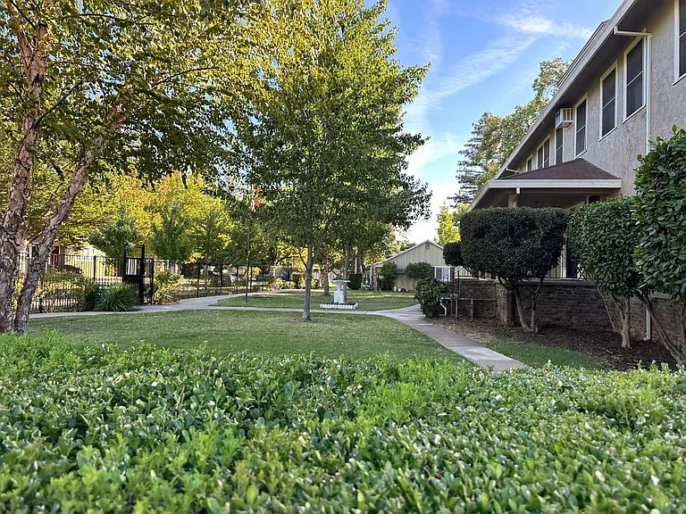 Fairhaven Estates — Photo 14