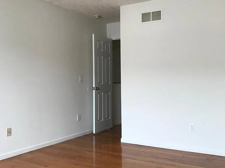 4183 Otter Creek Dr — Photo 3
