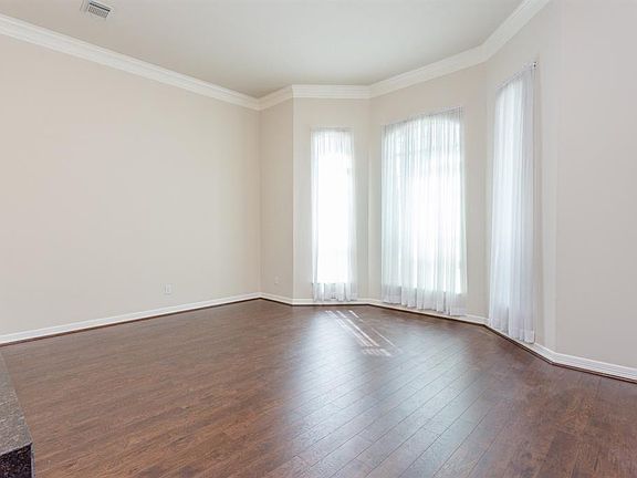 5th image of 5407 Chapel Brook Dr