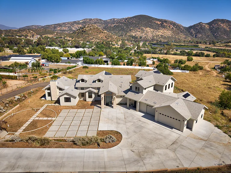 9817 Lorraine Ridge Trl — Photo 2