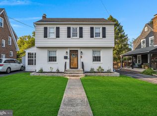 49 E St, Carlisle, PA