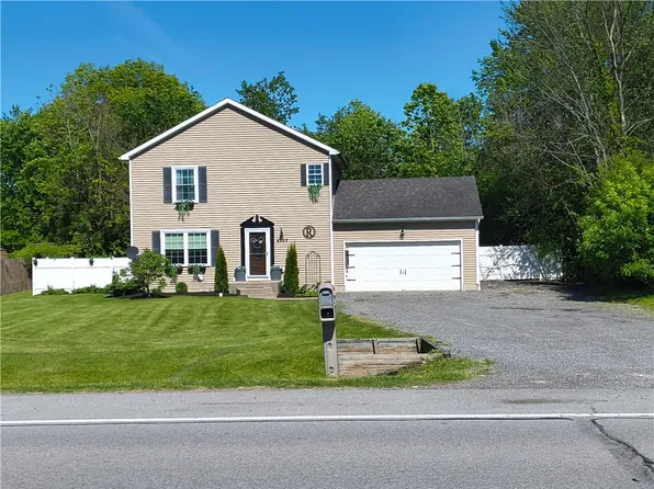 4553 Creek Rd, Lewiston, NY 14092