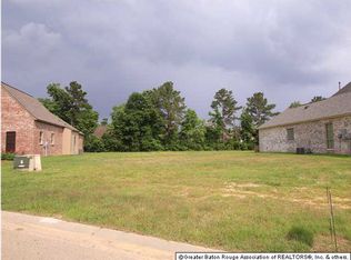 43 Autumn Leaf Pkwy, Baton Rouge, LA 70816