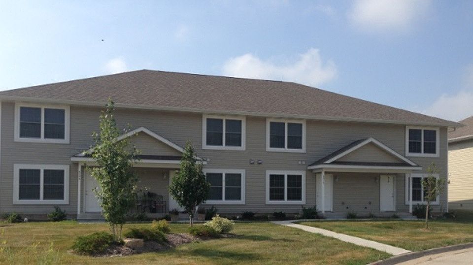 1st image of 3123 Friendship Dr
