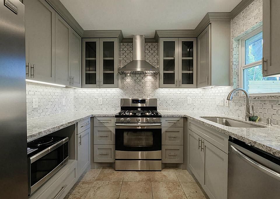 2nd image of 5838 Ettrick Dr