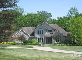 16420 Pine Ridge Pass, Leo, IN 46765