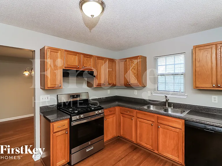 5955 Water Oaks Dr — Photo 11