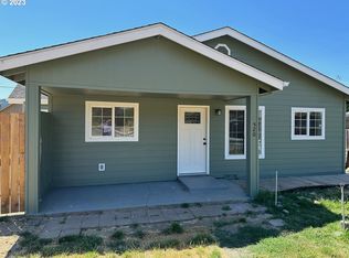 520 NE Johnson St, Myrtle Creek, OR 97457