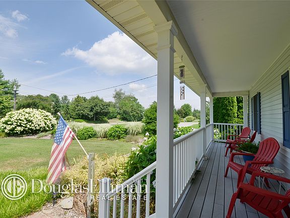 3rd image of 79 Peconic Bay Blvd
