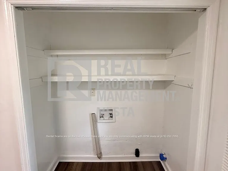 4253 Hillary Pl — Photo 14