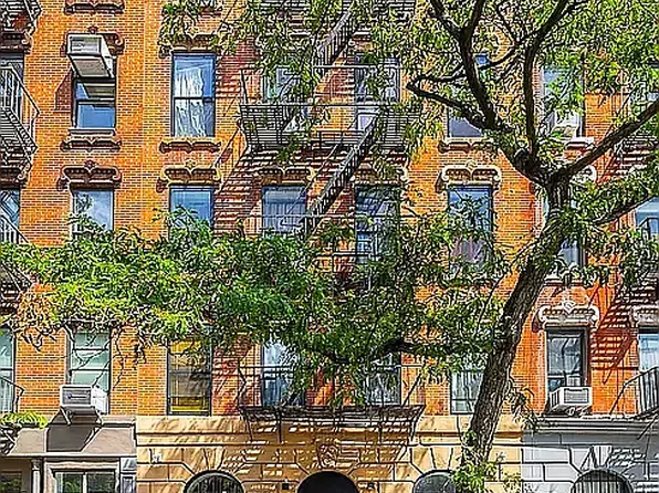 631 East 6th Street image 1 of 5