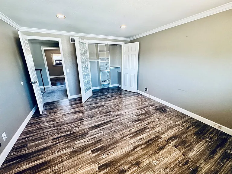 7895 Shell Cir — Photo 17