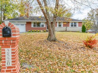 2520 Rolens Dr, Saint Louis, MO 63129